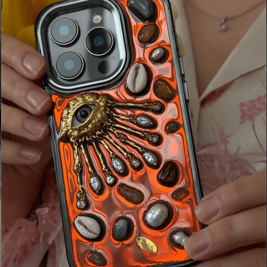 Golden eye. Dark Chameleon Base