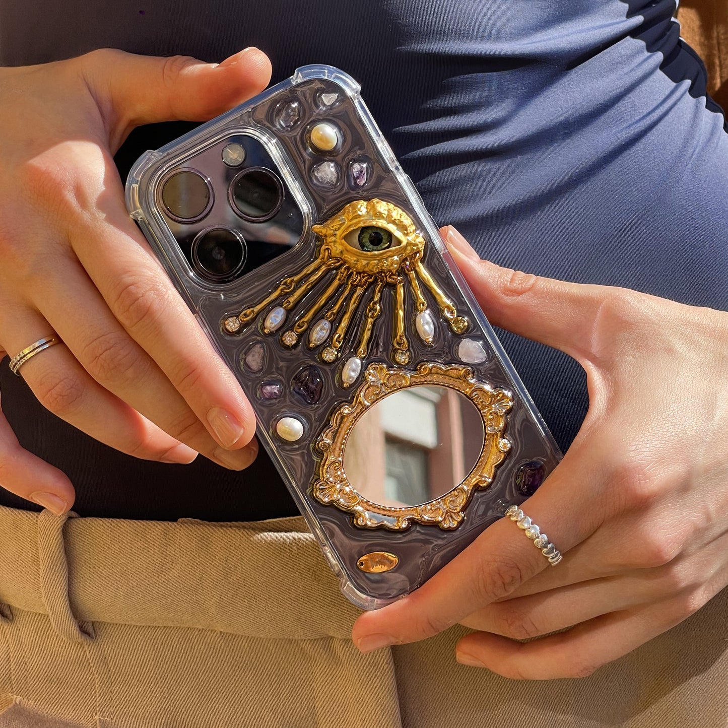 Golden eye with mirror