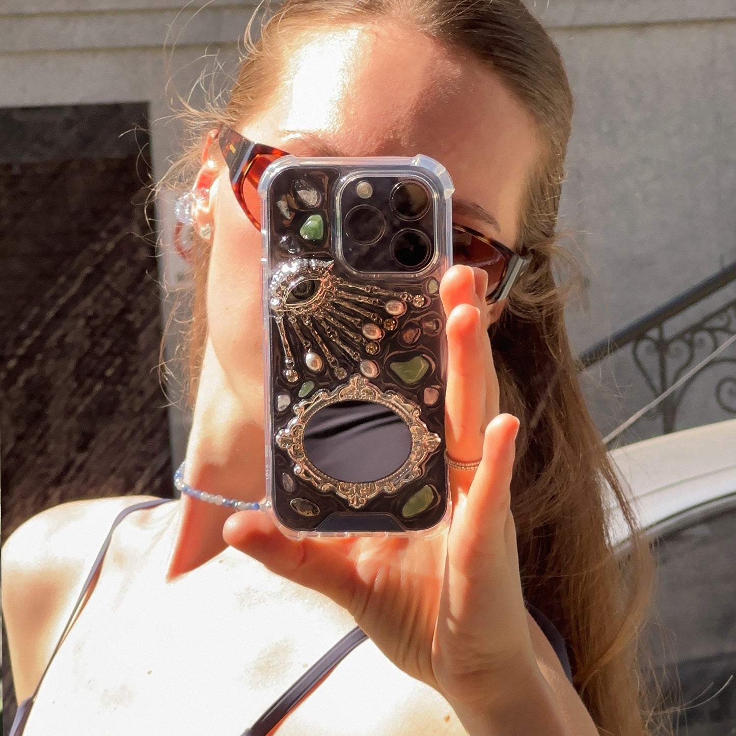 Silver eye with mirror