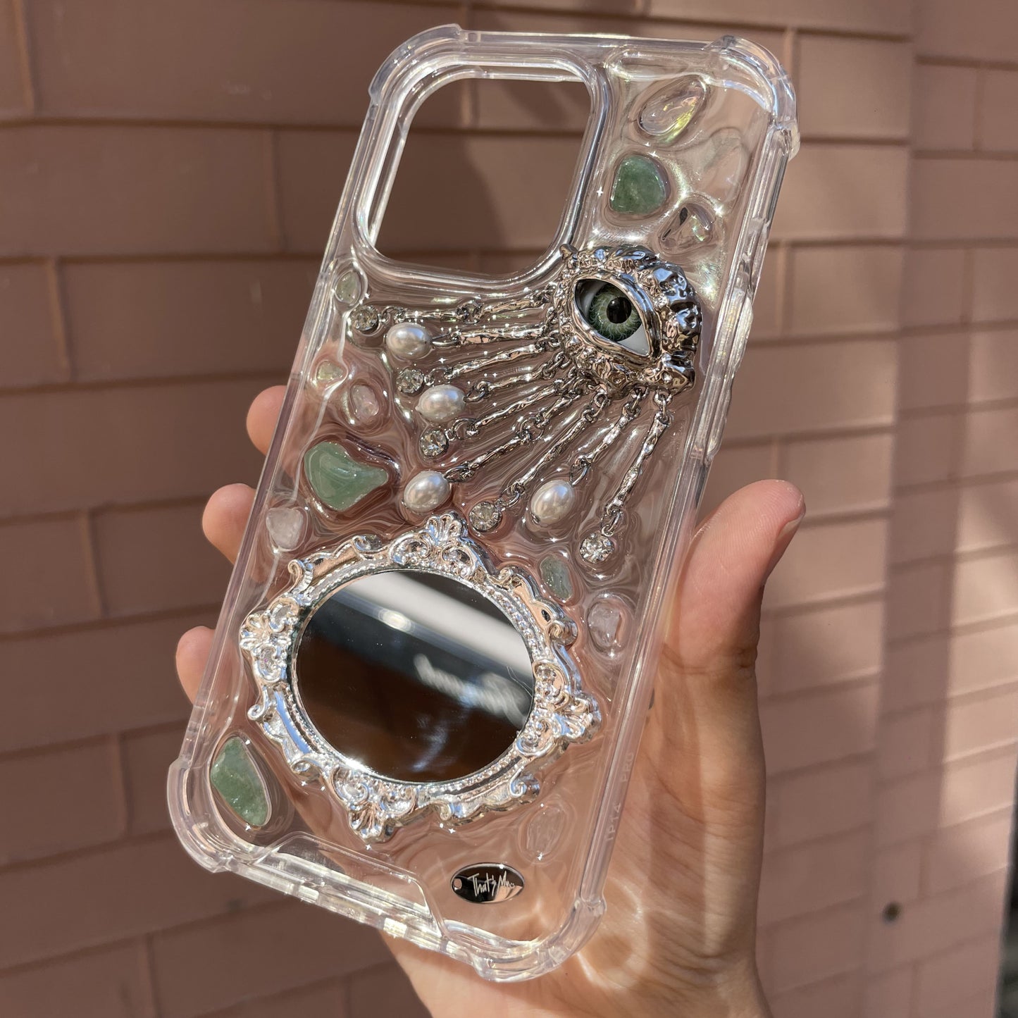 Silver eye with mirror